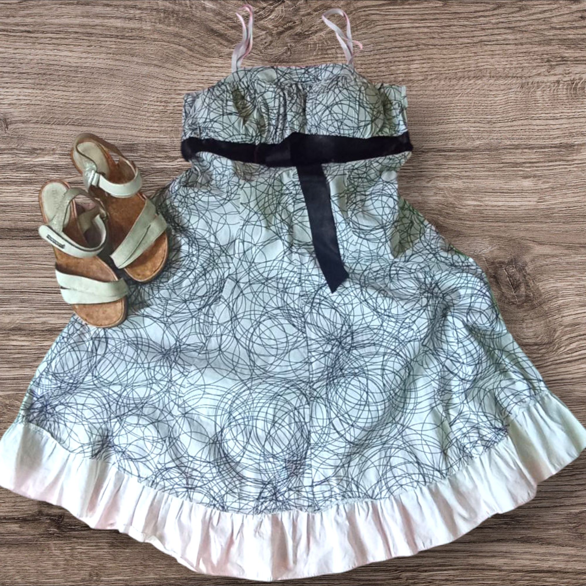 Letnia stylowa sukienka elegancka