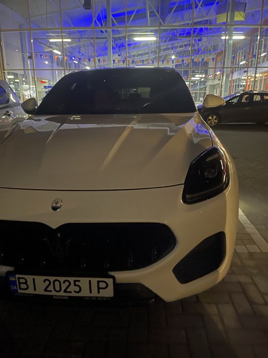 Maserati Grecale Modena 2023 рік