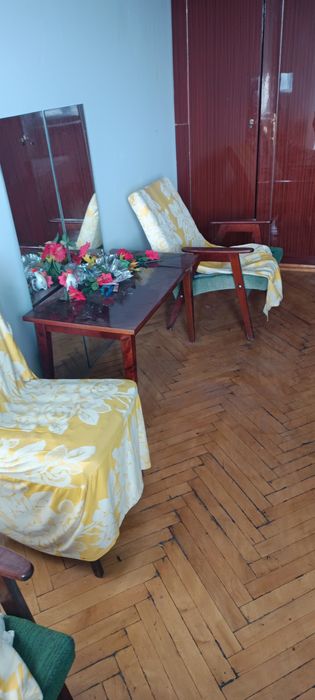 Крісла для вітальні