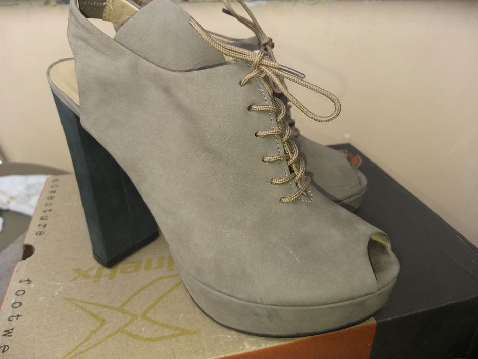 Босоножки Carlo Pazolini