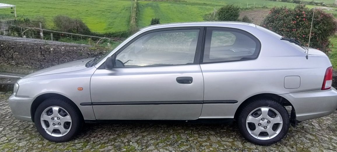 Vendo Hyundai accent 1.5 crdi comercial