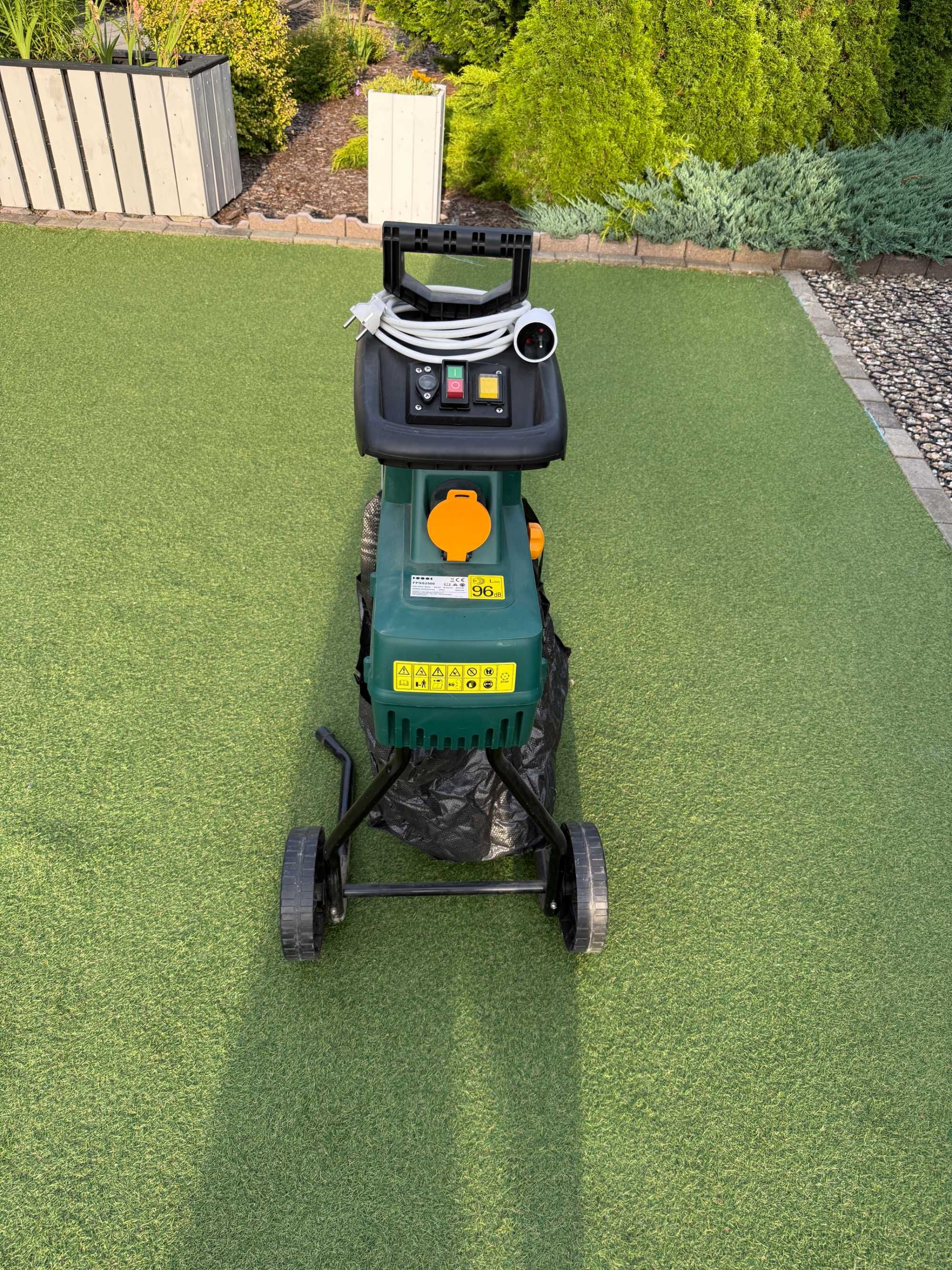 Kingfisher FPSS2500 rozdrabniacz do gałęzi z Castoramy