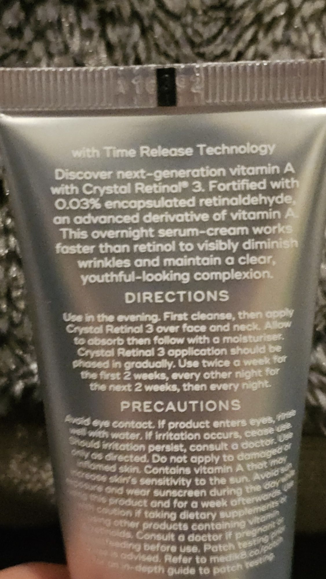 Medik8 crystal retinal 3, serum z retinolem