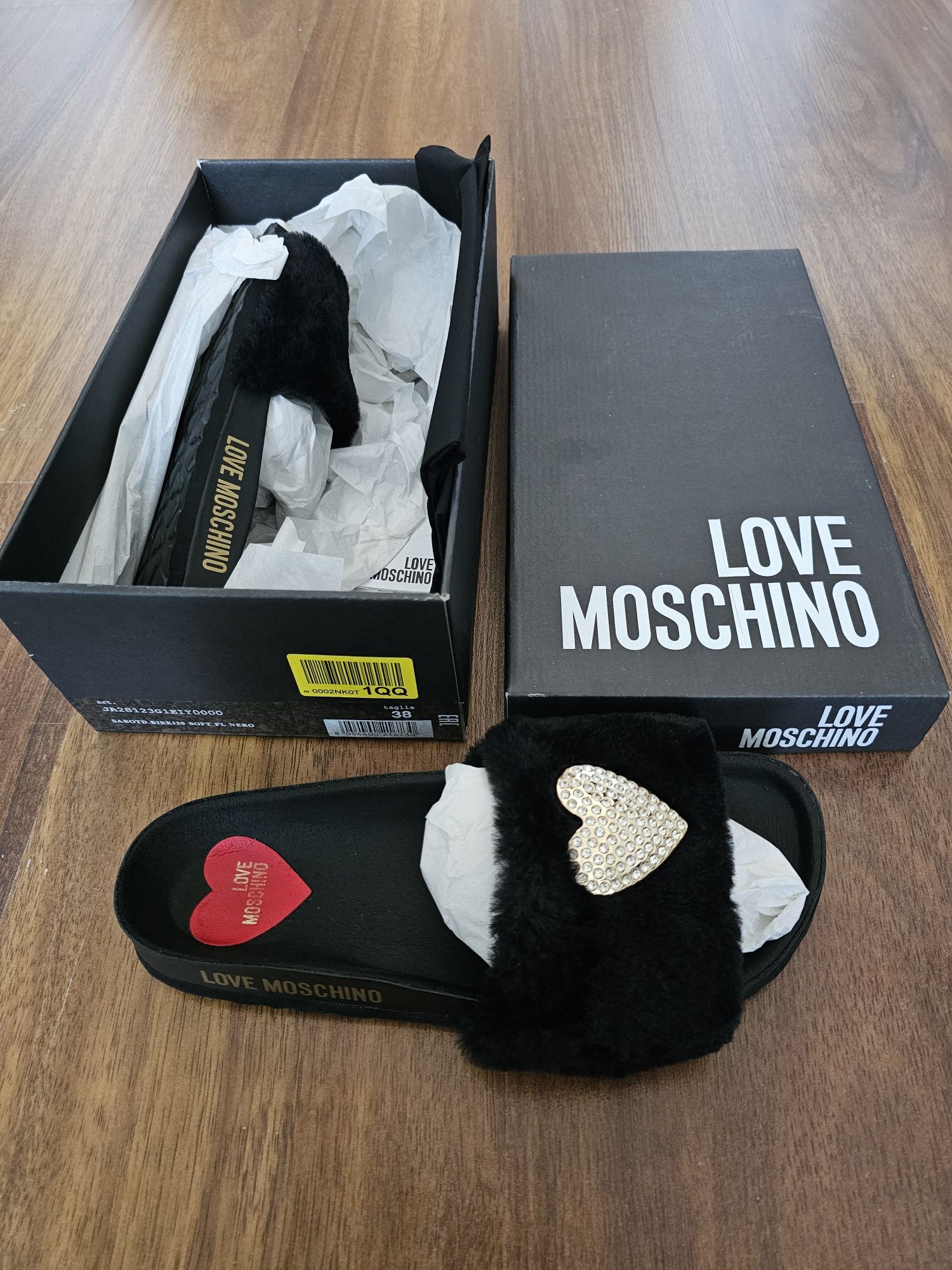 Klapki firmy Love Moschino rozm. 38