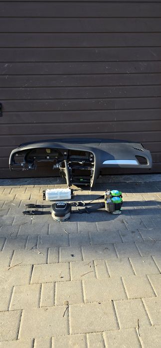 Deska rozdzielcza kokpit airbag pasy Audi A4 B8 07-12