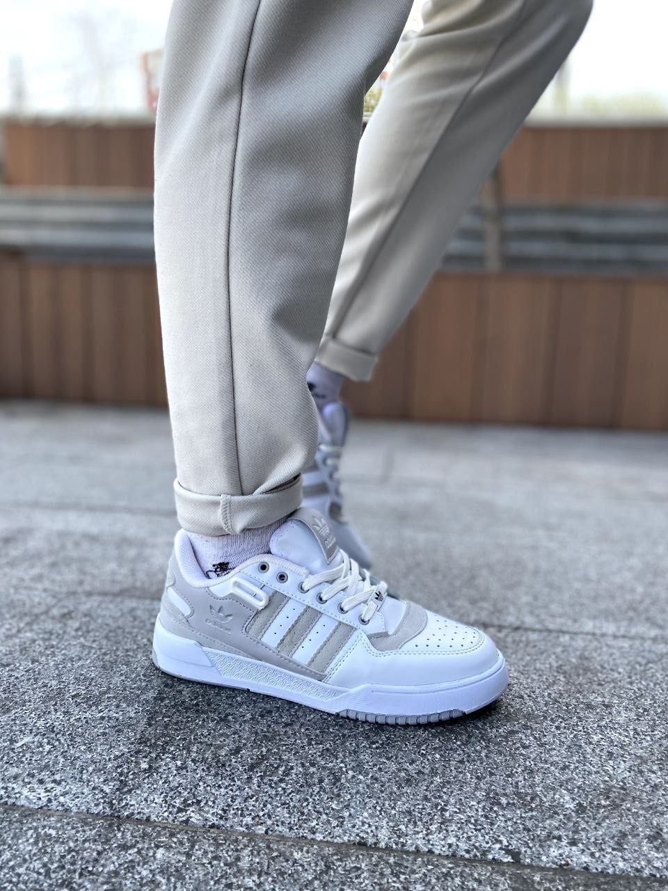 Орегінальні Чоловічі кросівки Adidas forum white&gray