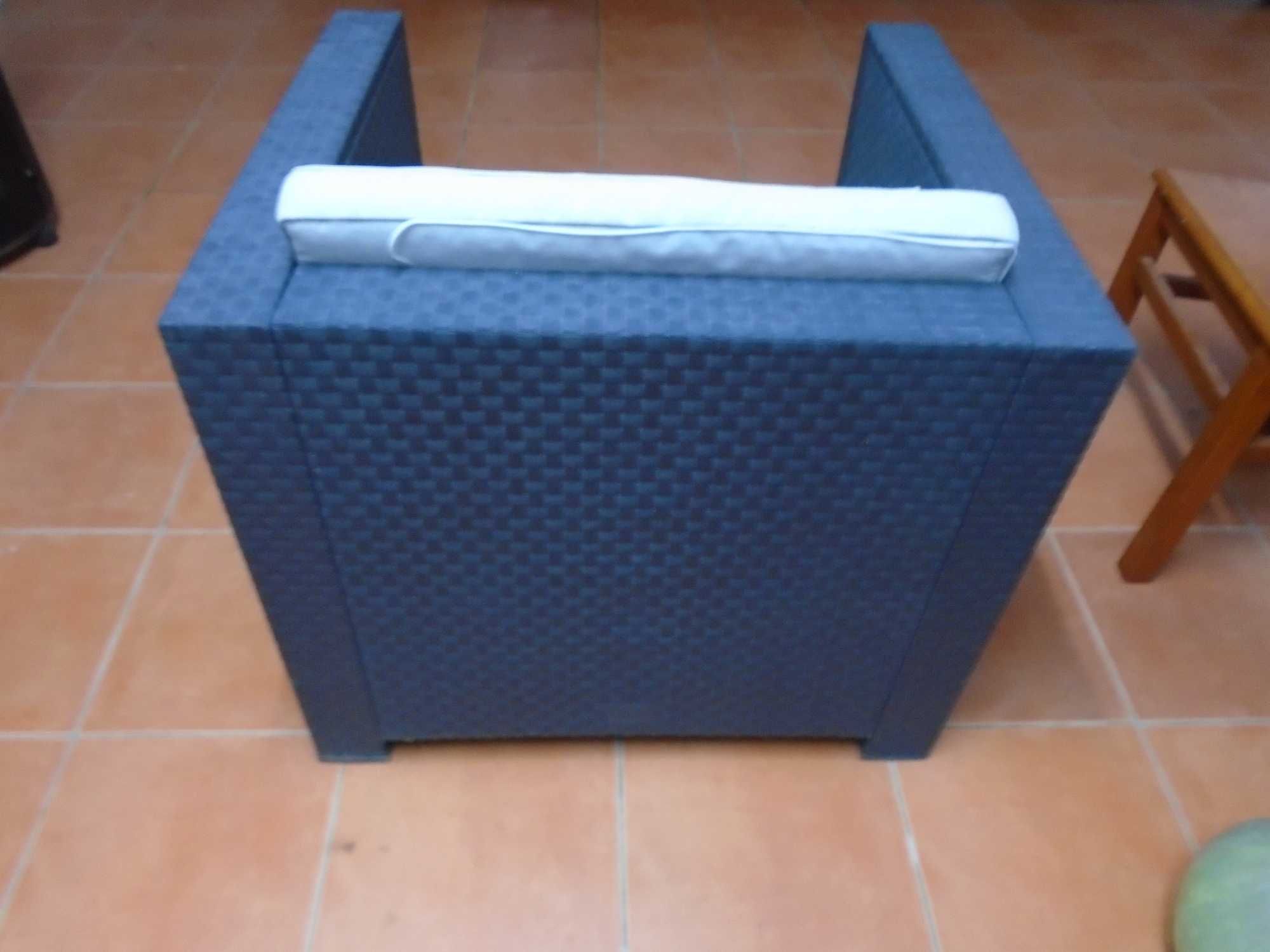 Não temos Mbway. Sofá em Rattan de exterior/interior