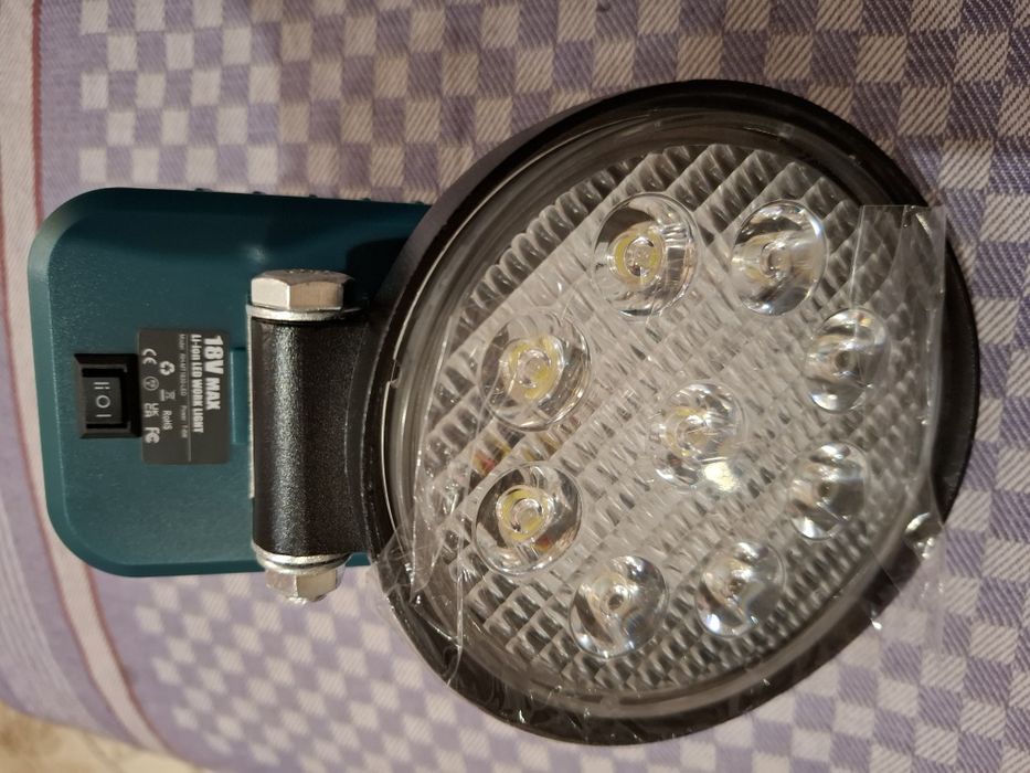 Фонарик прожектор светильник под аккумулятор Makita 18V Макита