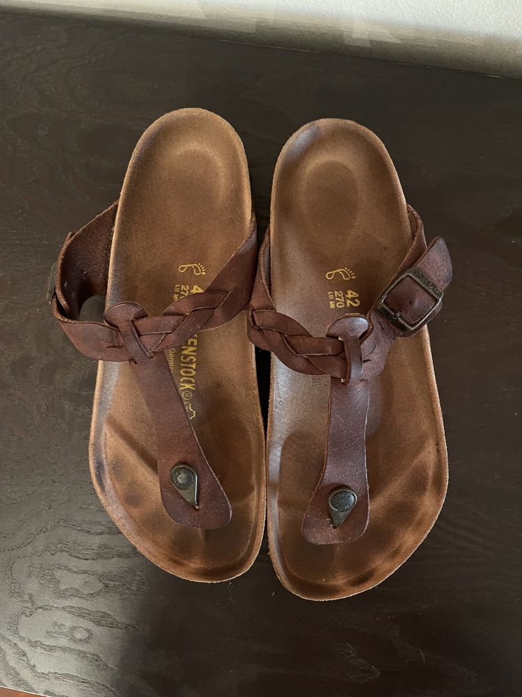 Sandálias Birkenstock em pele