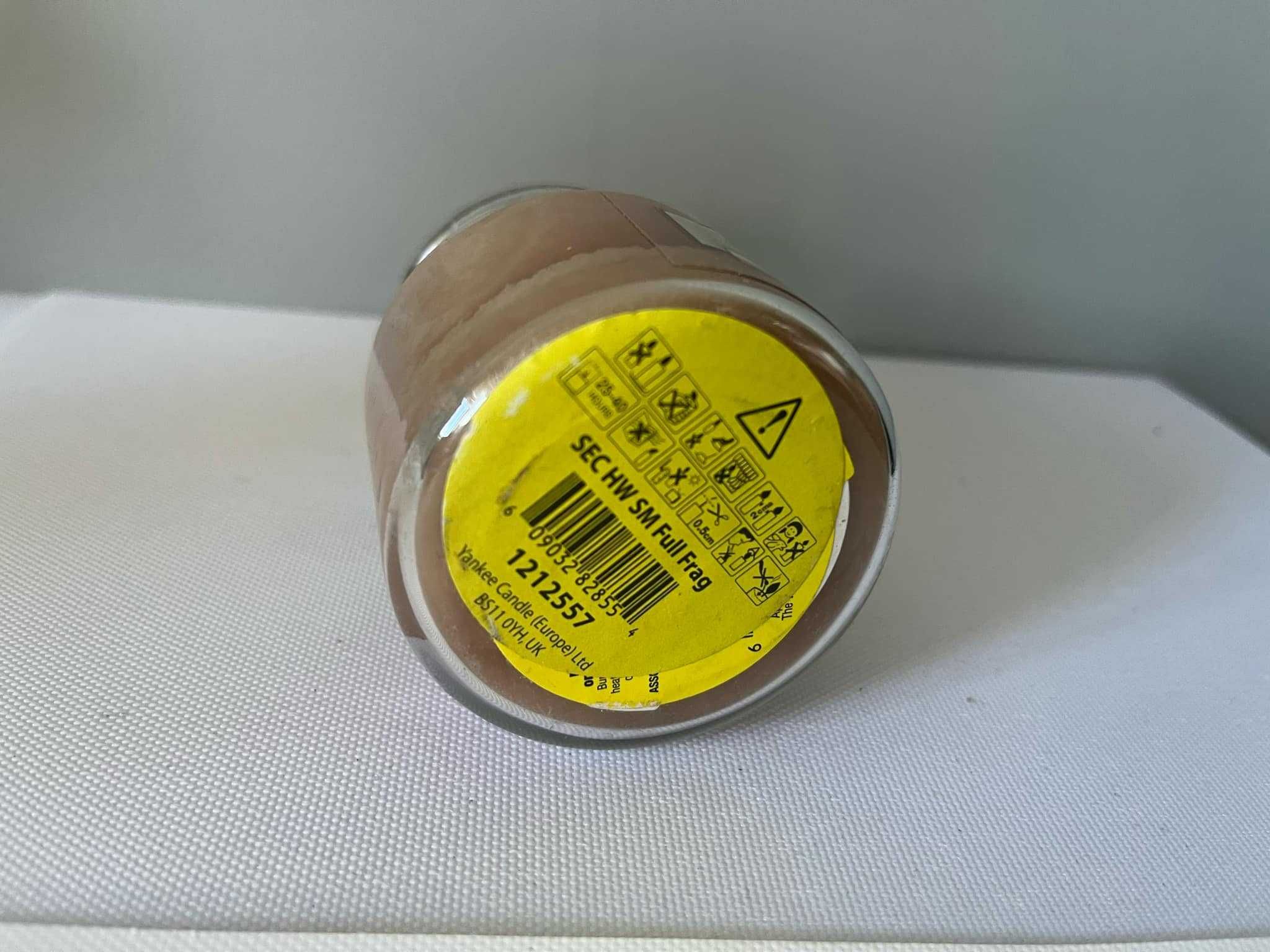 Świeca Yankee Candle Cinnamon Vanilla 104g