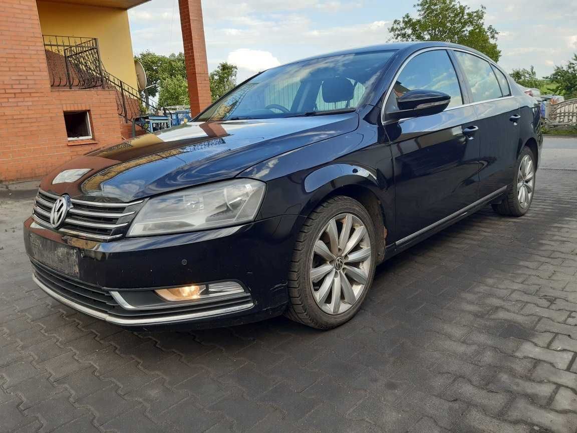 Passat B7 sedan Lampy zderzak maska błotniki drzwi Kod lakieru LC9X