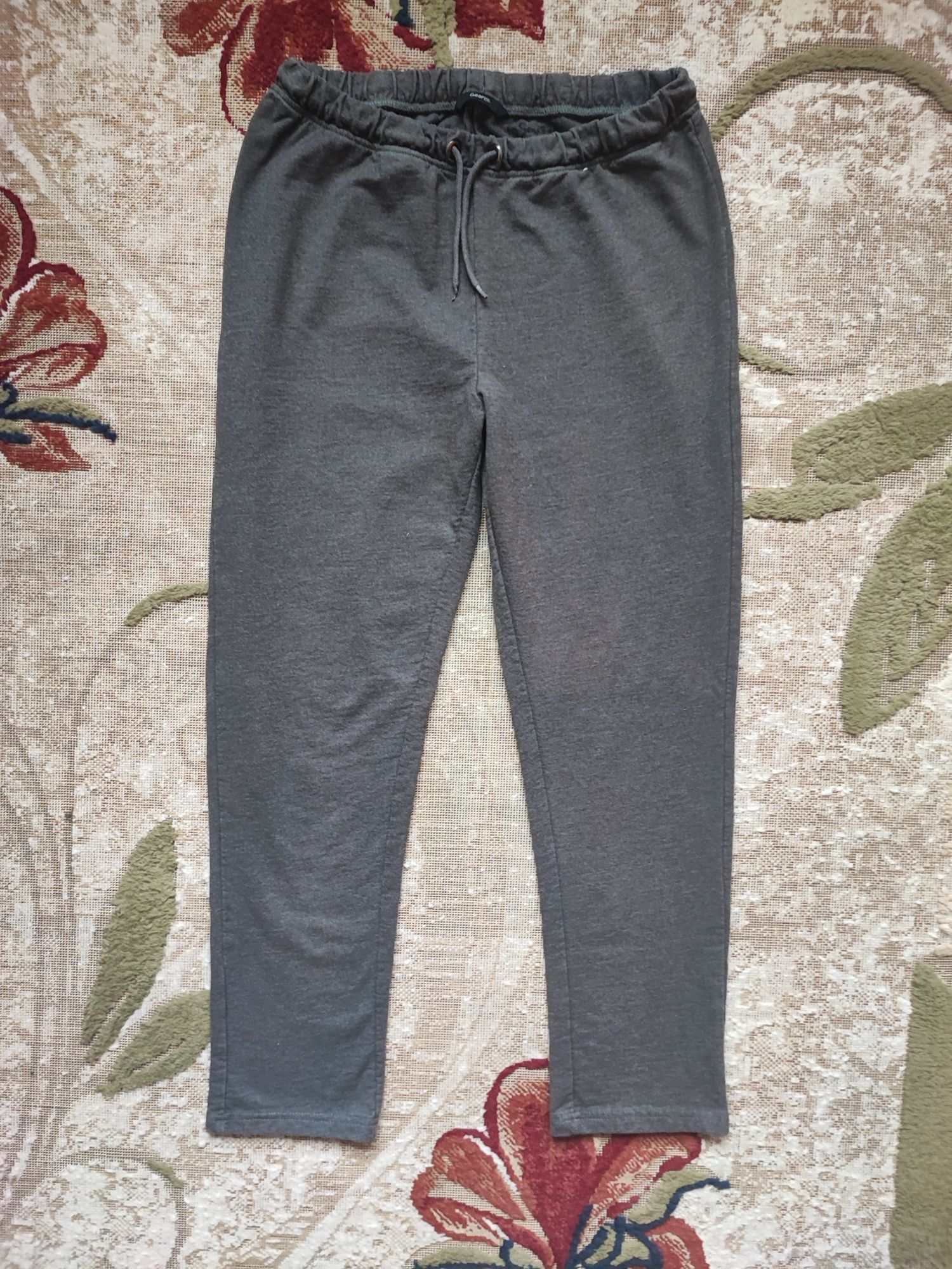 Продам женские спортивные штаны р М