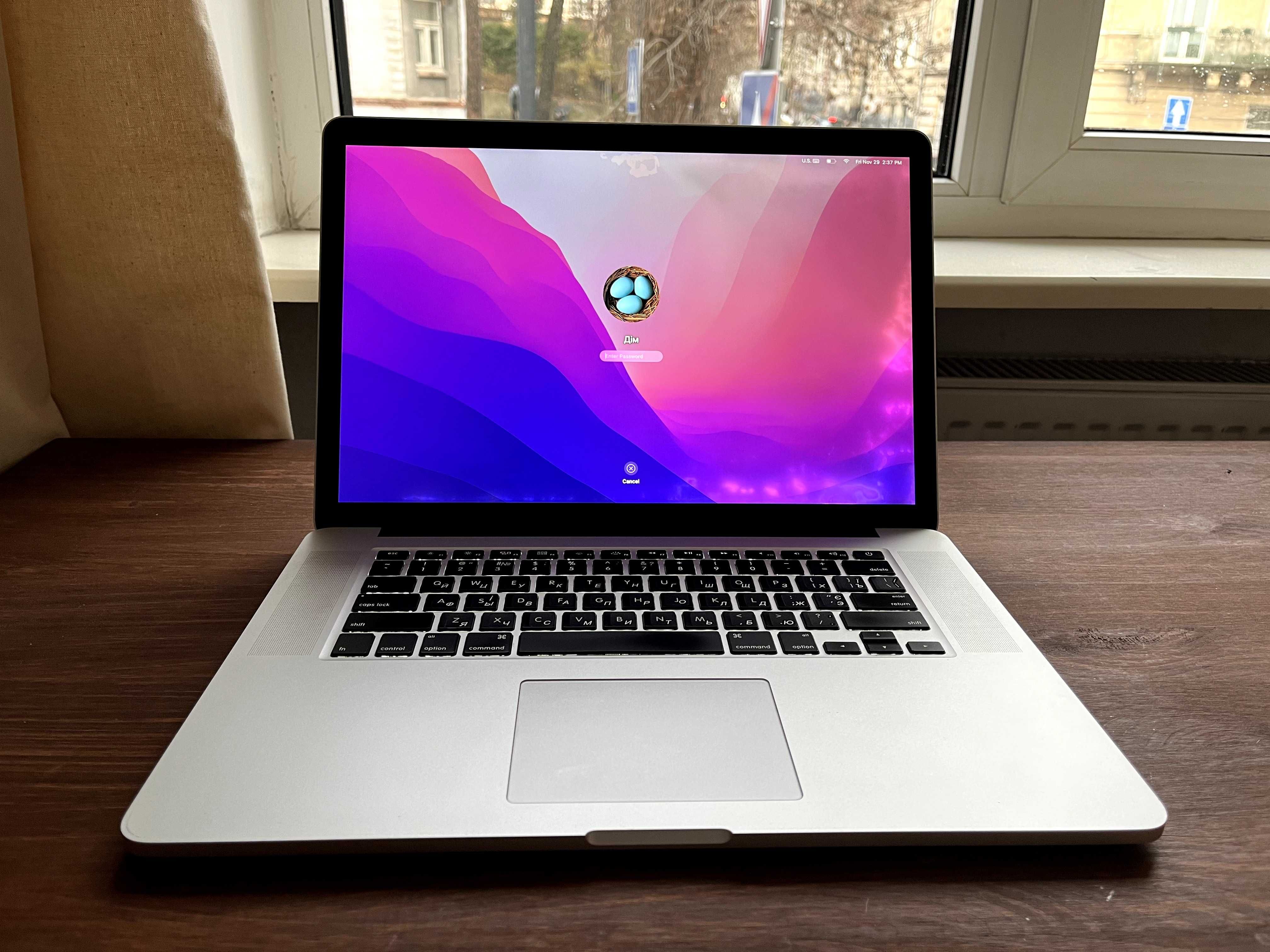 Macbook Pro 15.6/16 2015 I7|16|256 Макбук в хорошому стані