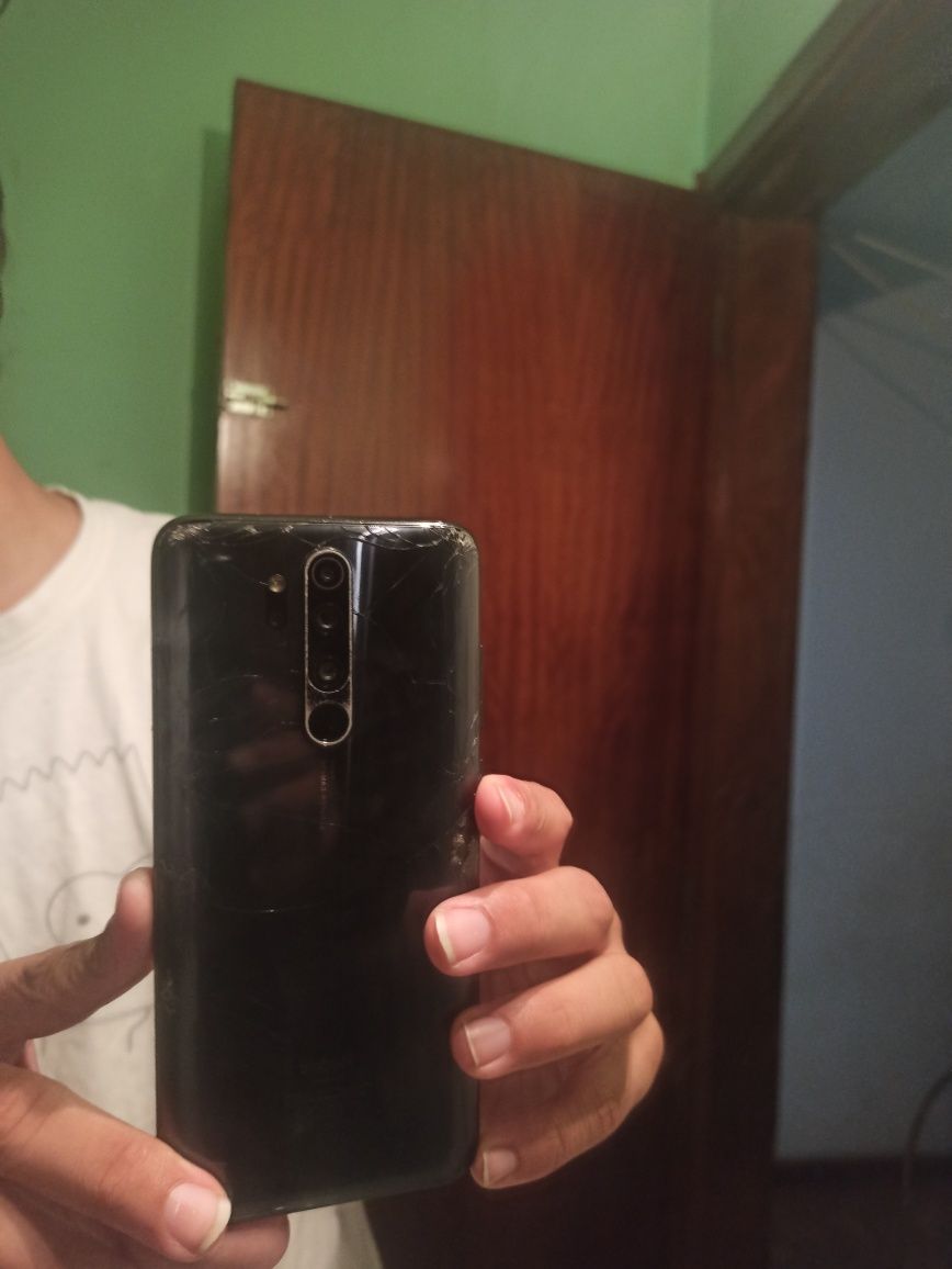 Troco telemóvel por aquário