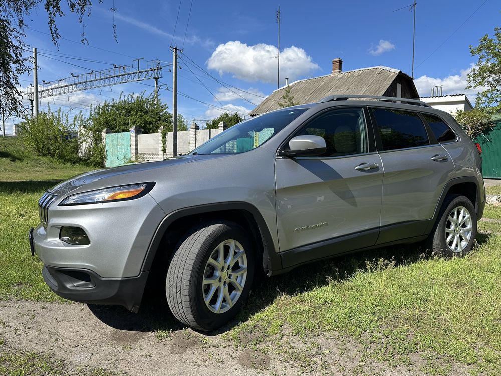 Продаж Jeep Cherokee