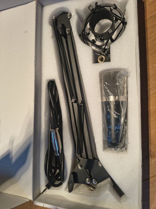 Mikrofon studyjny pojemnościowy hykker statyw oslony