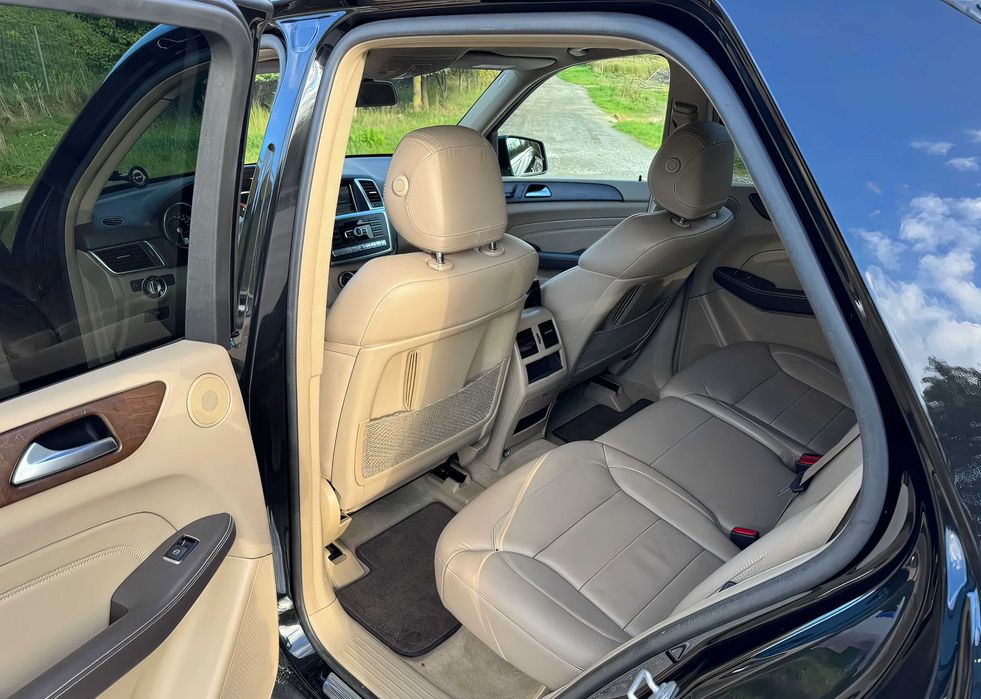 Mercedes-Benz ML      2015