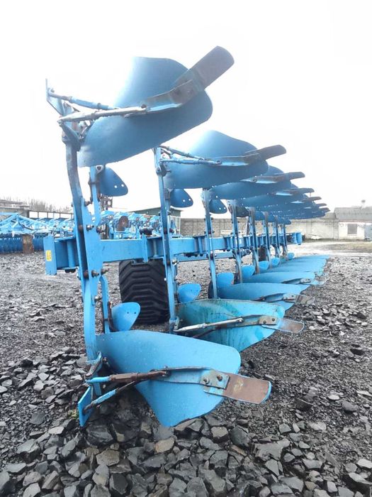 Плуг Lemken Euro Diamant 10 On-Land 8 корп. Плуг Lemken Diamant 11 7+1
