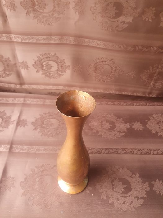 37. Wazonik około 300ml