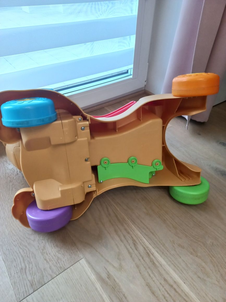 Chodzik jeździk szczeniaczka uczniaczka Fisher Price