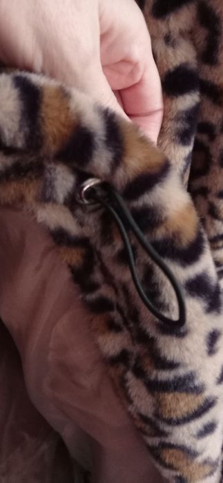 Nowa kurtka pluszowa damska panterka 42