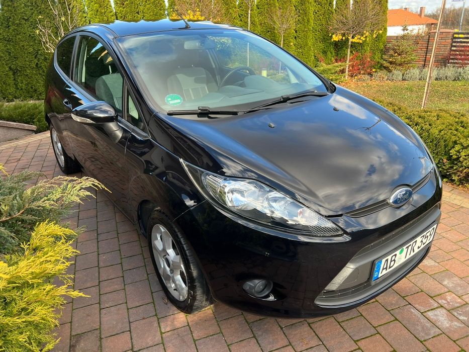 Sprzedam ładną Fiestę 1.25 B. 2010r