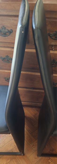 Cadeiras sala pretas