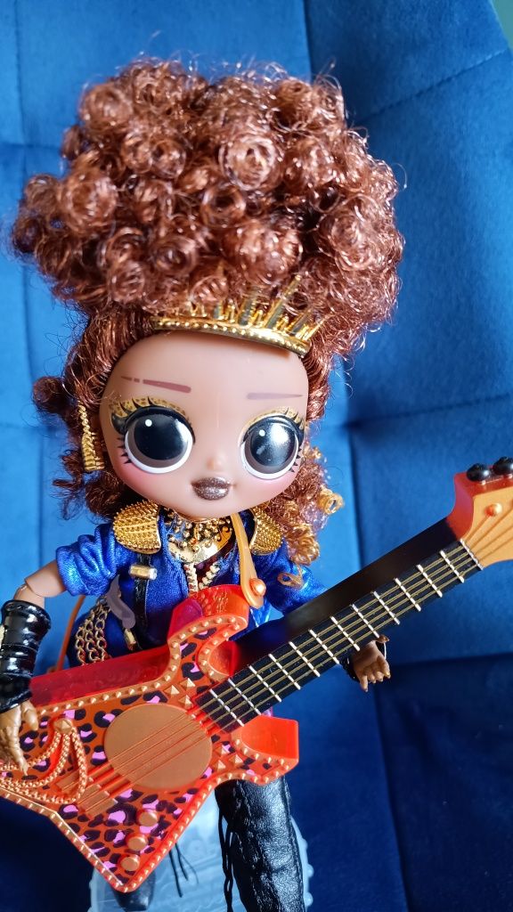 Lalka LOL Surprise OMG Remix Rock Ferocious z gitarą basową