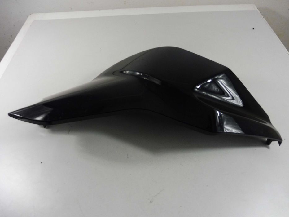 Yamaha YZF R 125 pokrywa zbiornika / owiewka 08-13r. A222