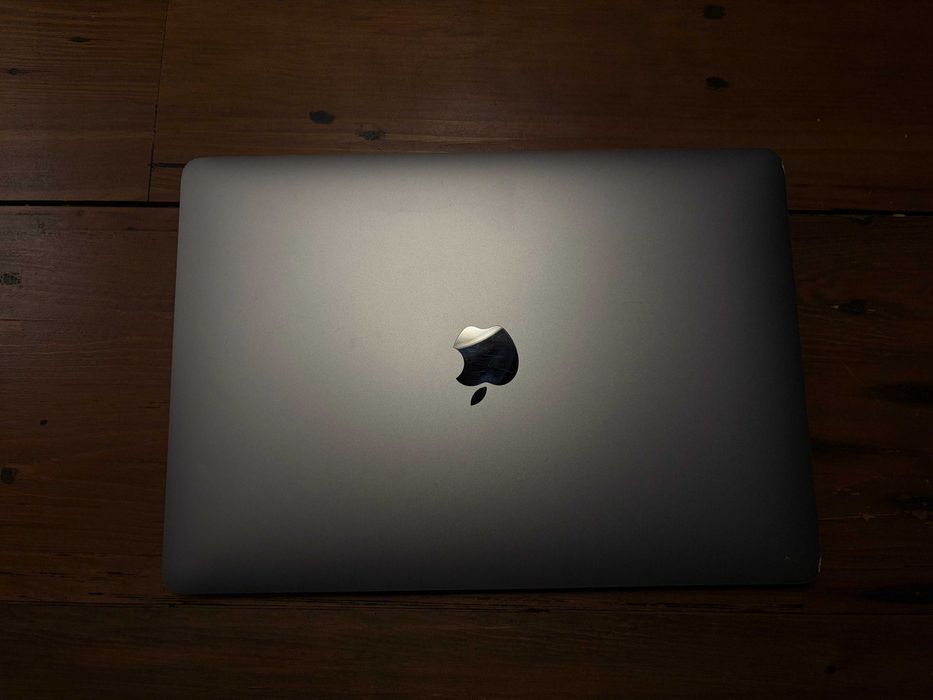 MacBook Air 13" 2018, i5, 8GB RAM, 128GB SSD