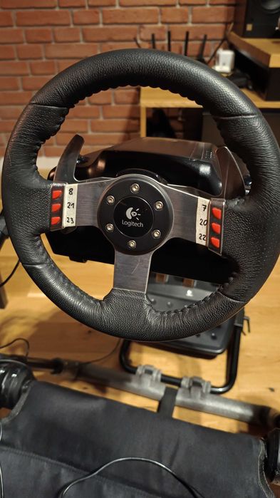 Zestaw Logitech G27. Bardzo dobry stan + Mocowanie na gruby blat