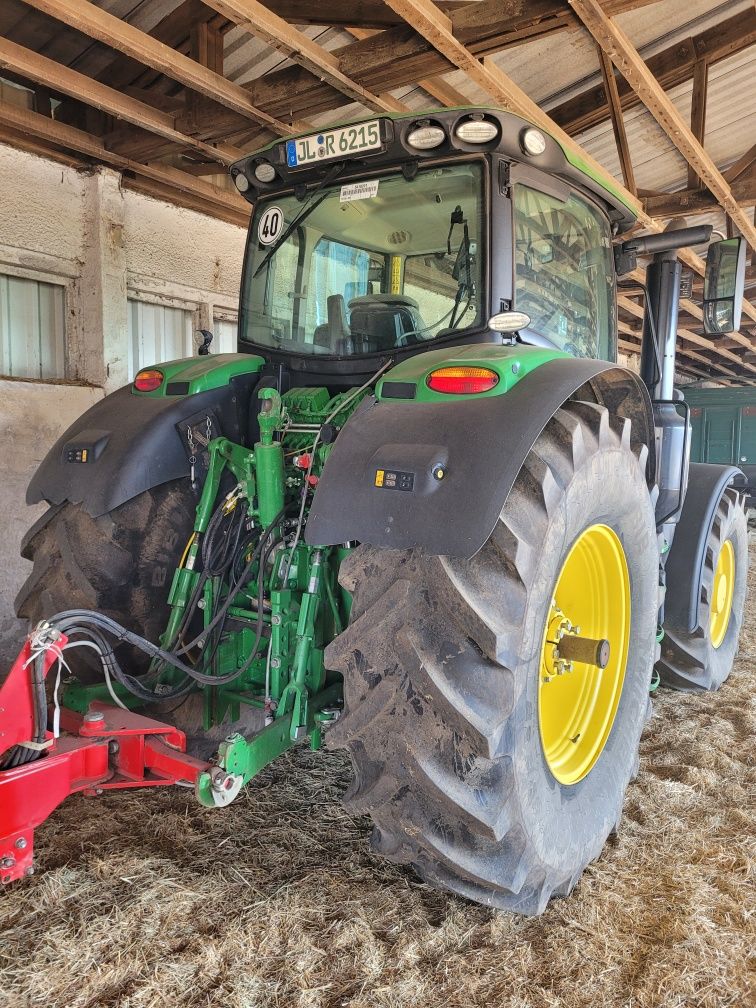 John Deere 6215R z Niemiec