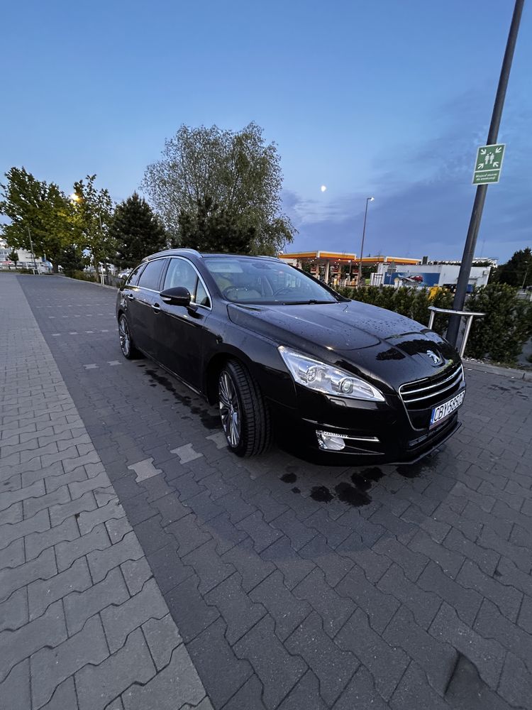 Peugeot 508 SW.