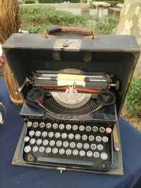 Maquina de escrever Triumph com escova e mala de transporte em madeira