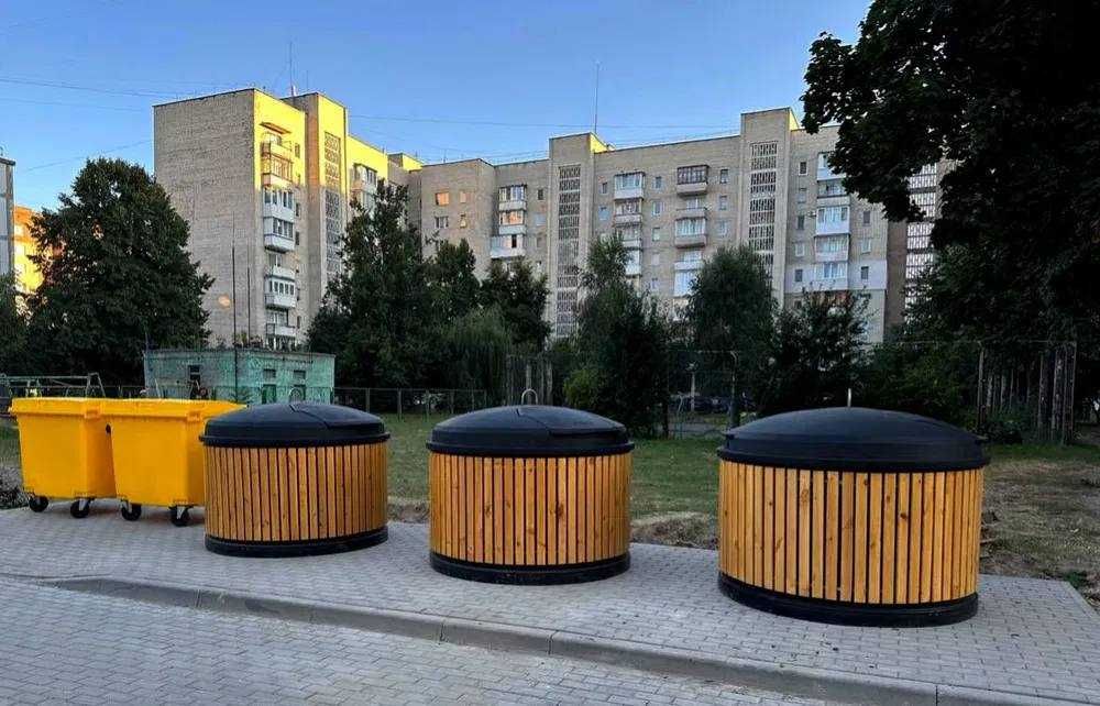 Наземний контейнер для відходів, 2500 л