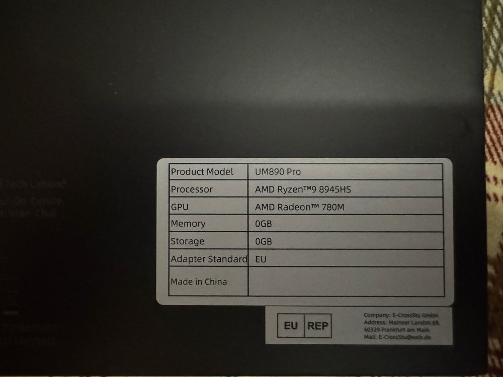 Minisforum um890 pro mini pc (Ryzen 9 8945HS, 780M, 32GB DDR5, 240 m2)