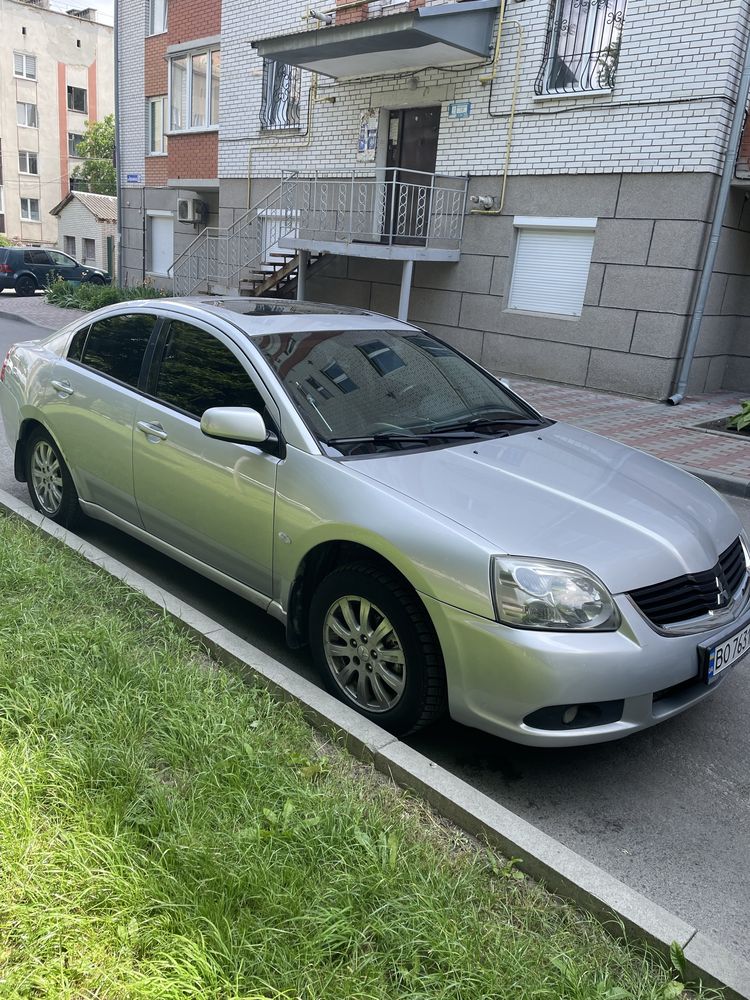 Продам не поспішаючи Galant