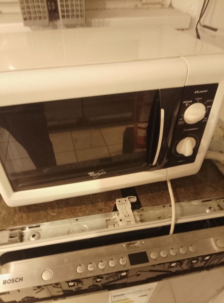 Mikrofala z piekarnikiem elektrycznym