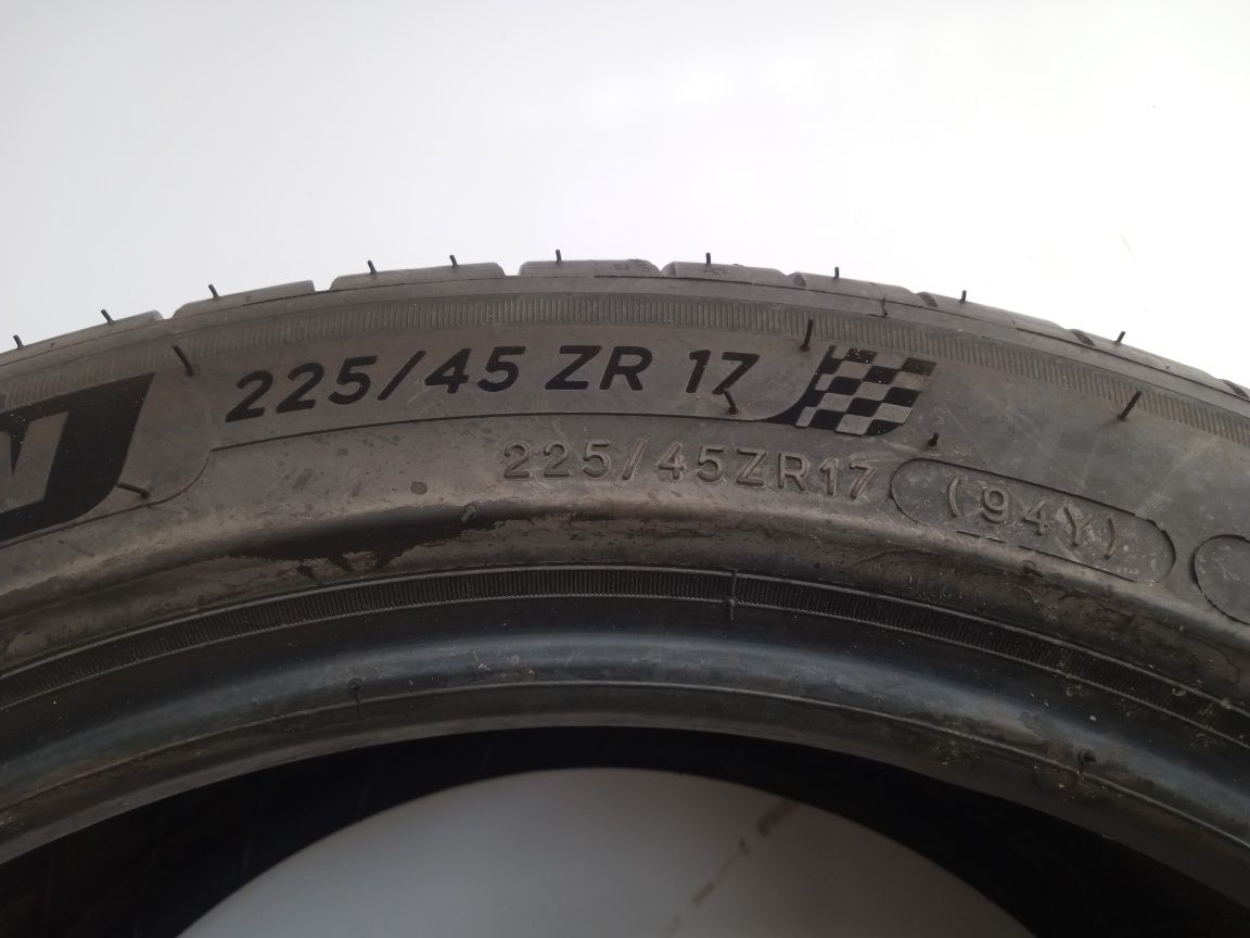 Opona letnia 225/45R17 Michelin pilot sport 4