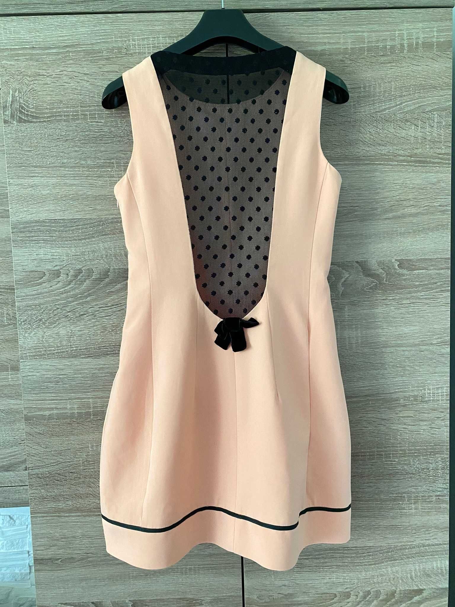 Sukienka różowa rozkloszowana z siatką elegancka na komunię M