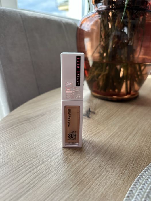 Korektor Maybelline Super Stay Active Wear kolor 20