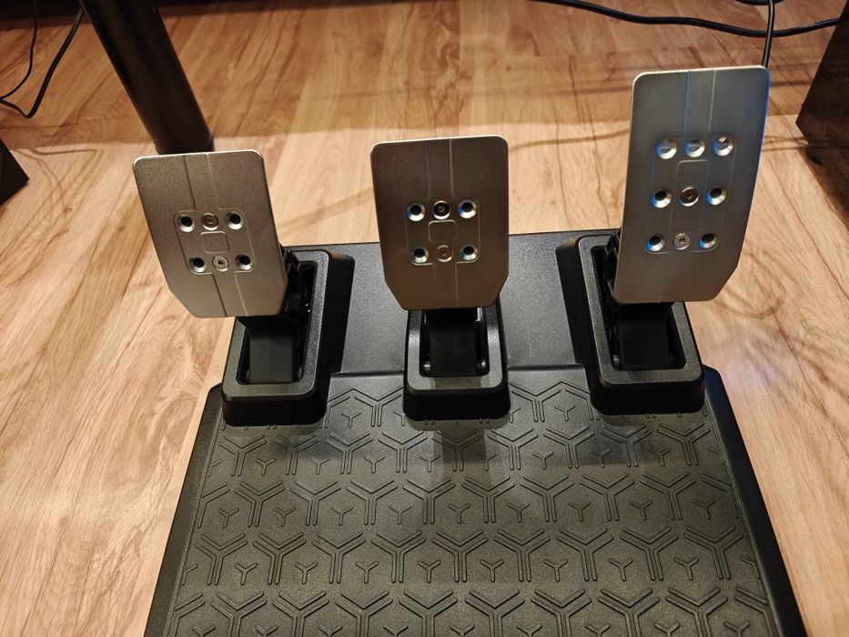 Kierownica thrustmaster t248