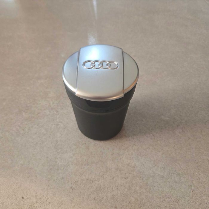 Popielniczka puszka kubek Audi OE oryginalny
