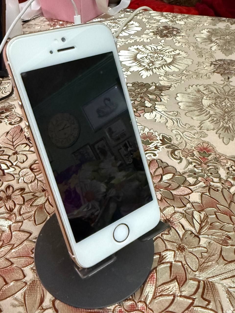 iPhone 5s 16 gb. Neverlok. Gold. Отличный вариант для ребенка/родителе
