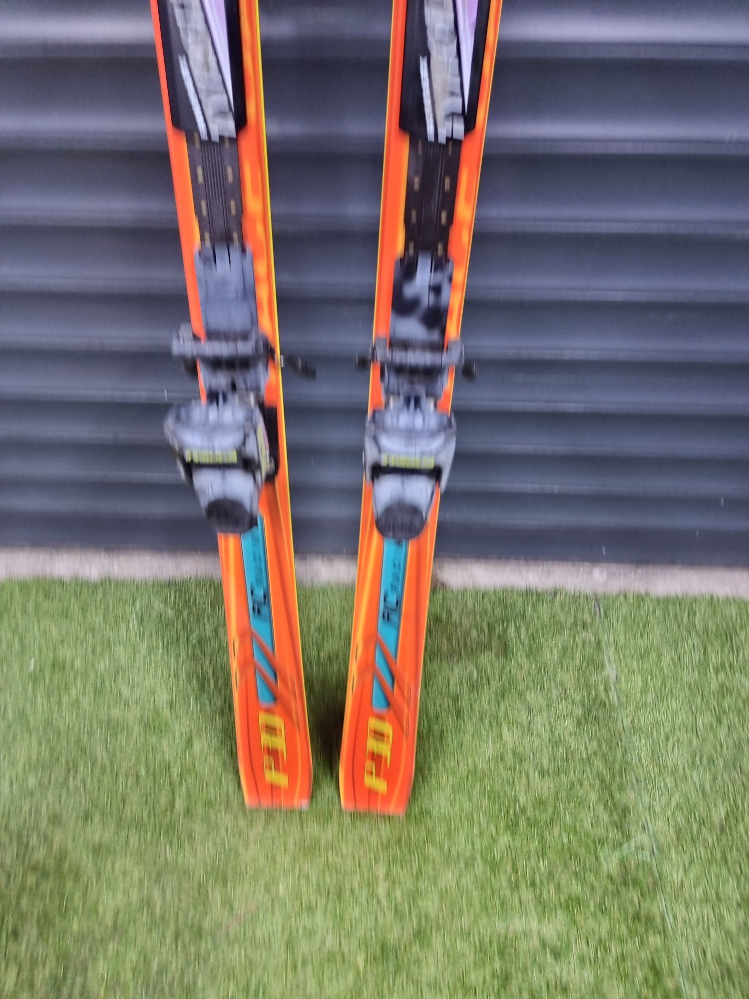 sprzedam Narty VOLKI RC RACING 178