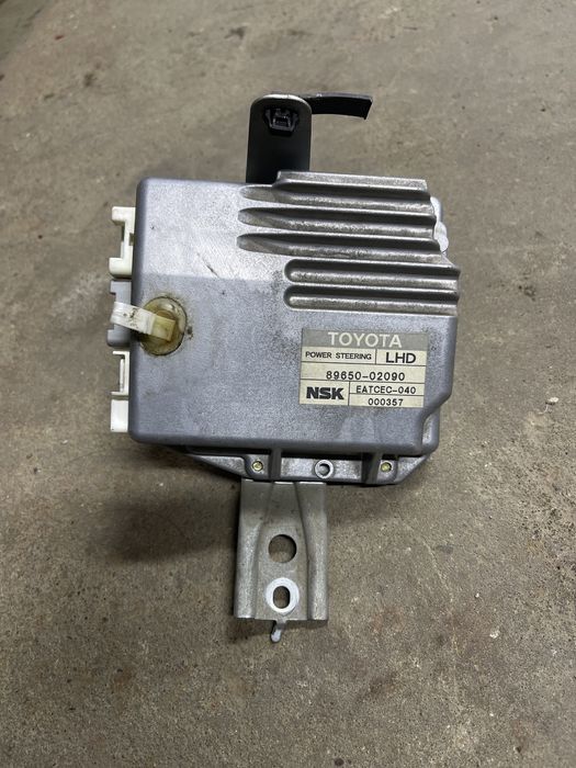 Блок управління електро підсилювача керма toyota corolla e120 130 еур