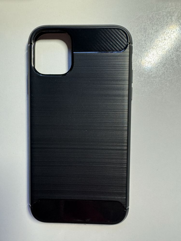 Czarne carbonowe etui Iphone 11