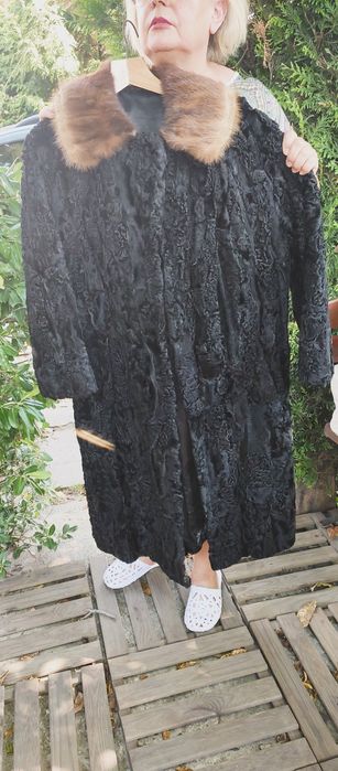 Futro długie naturalne z łapek karakułowych