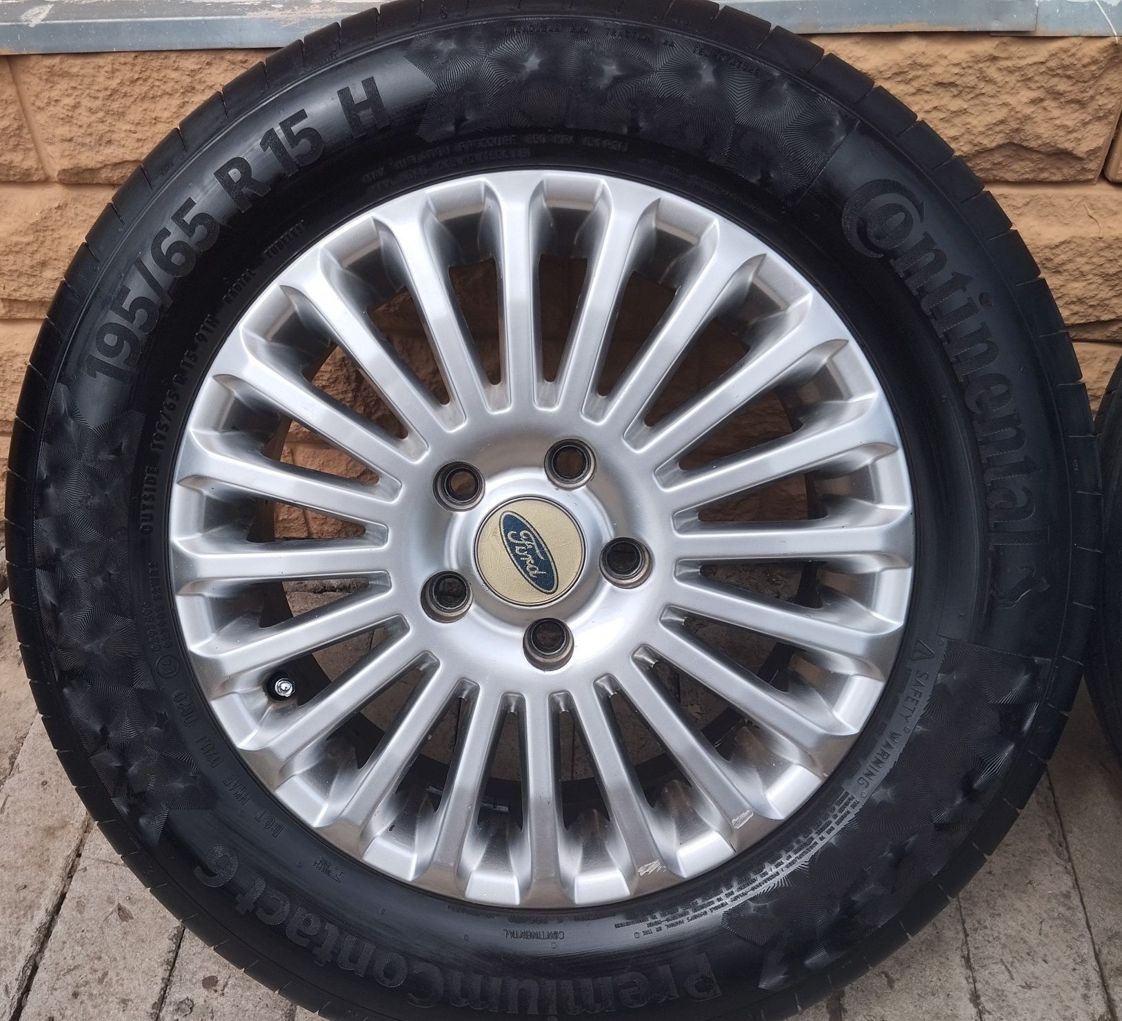 Диски r15 5*108 с резиной Continental ContiPremium Contact