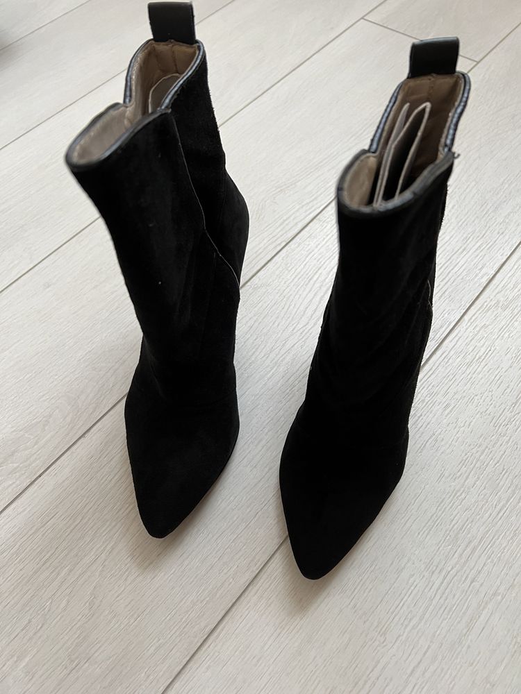 Ботинки замшевые Zara 36